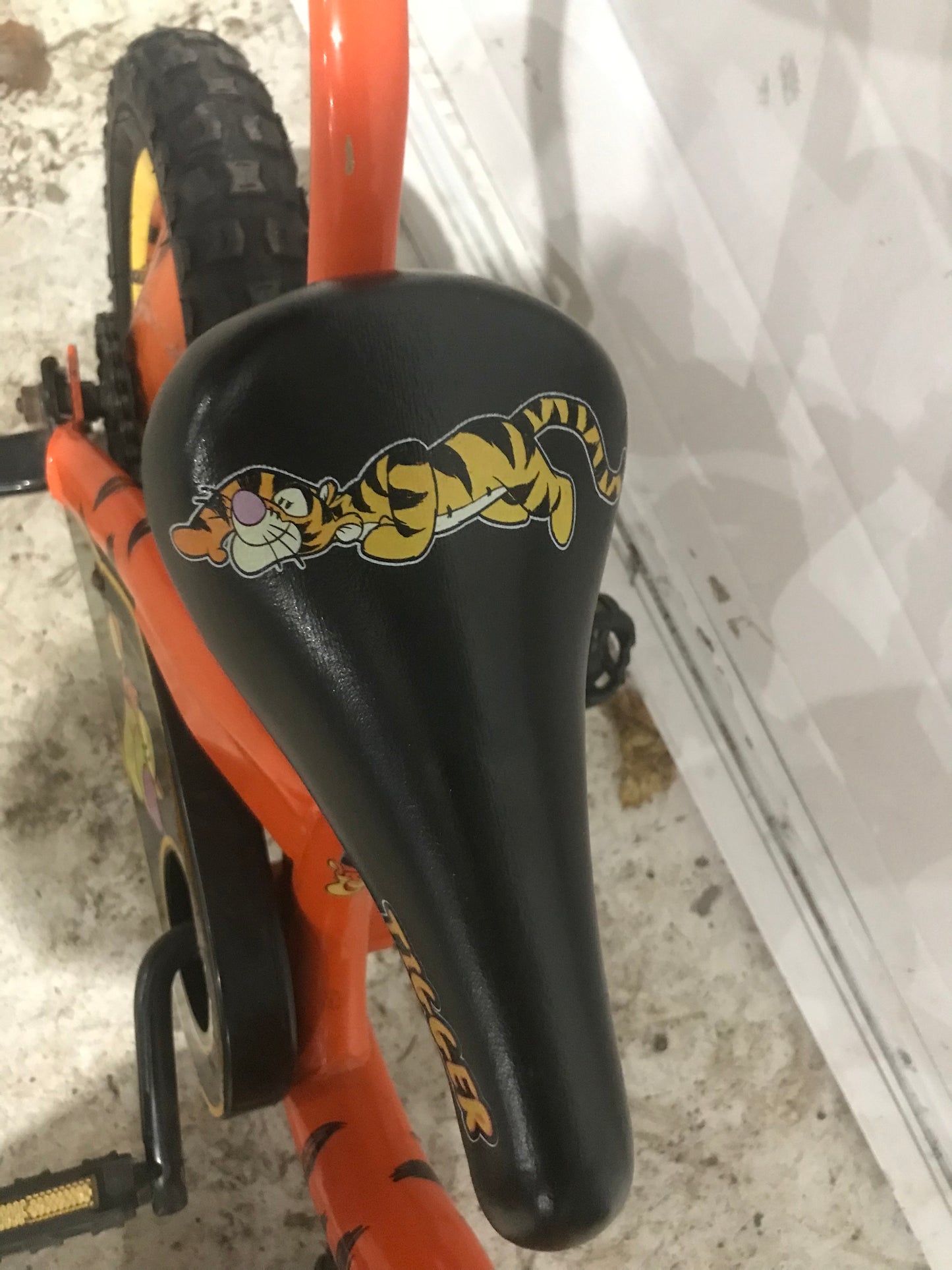 12" Tigger bike with removable stability handle