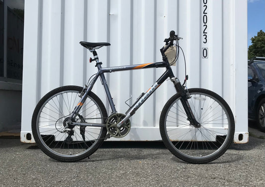BOULDER SE - Giant - 23"