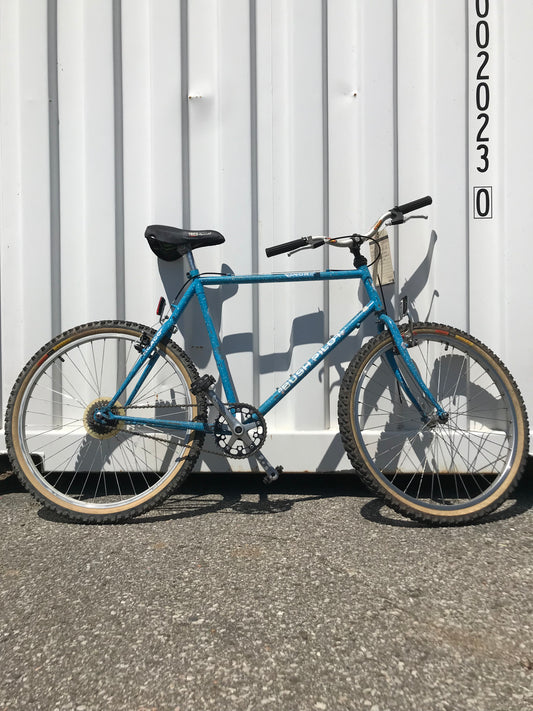 BUSH PILOT - Norco - 23"