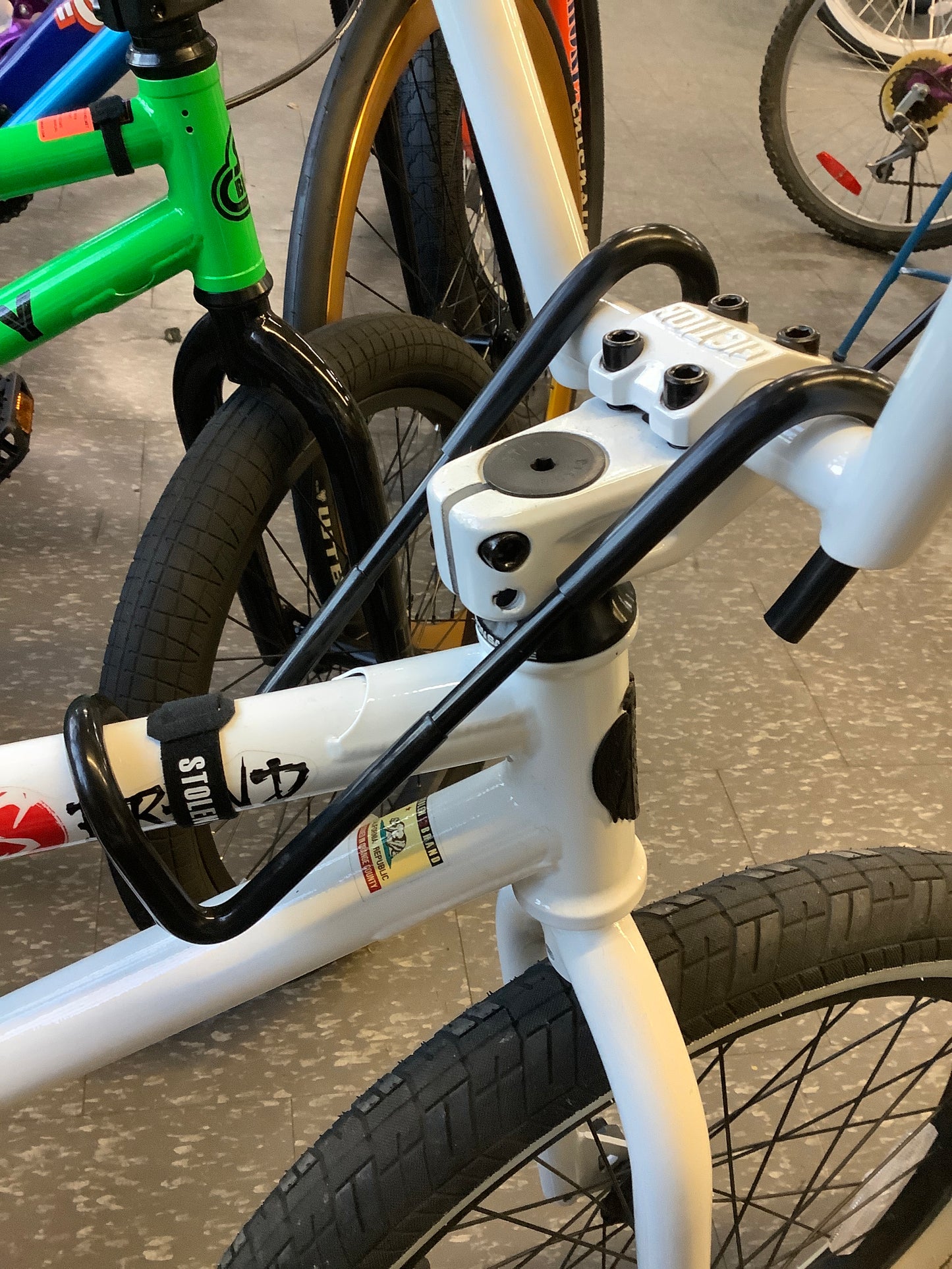 Handle bar holder