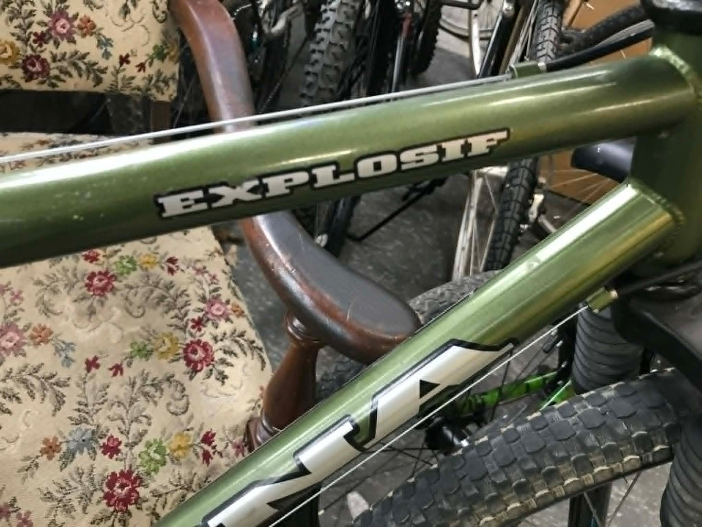 EXPLOSIF - Kona