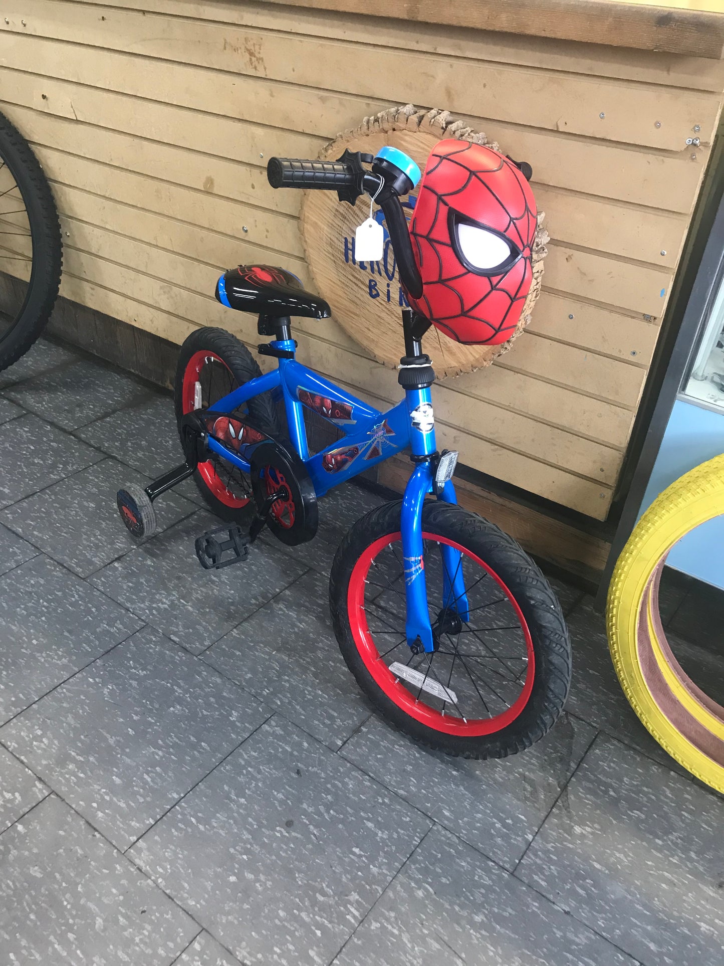 SPIDER-MAN - Huffy - 16”
