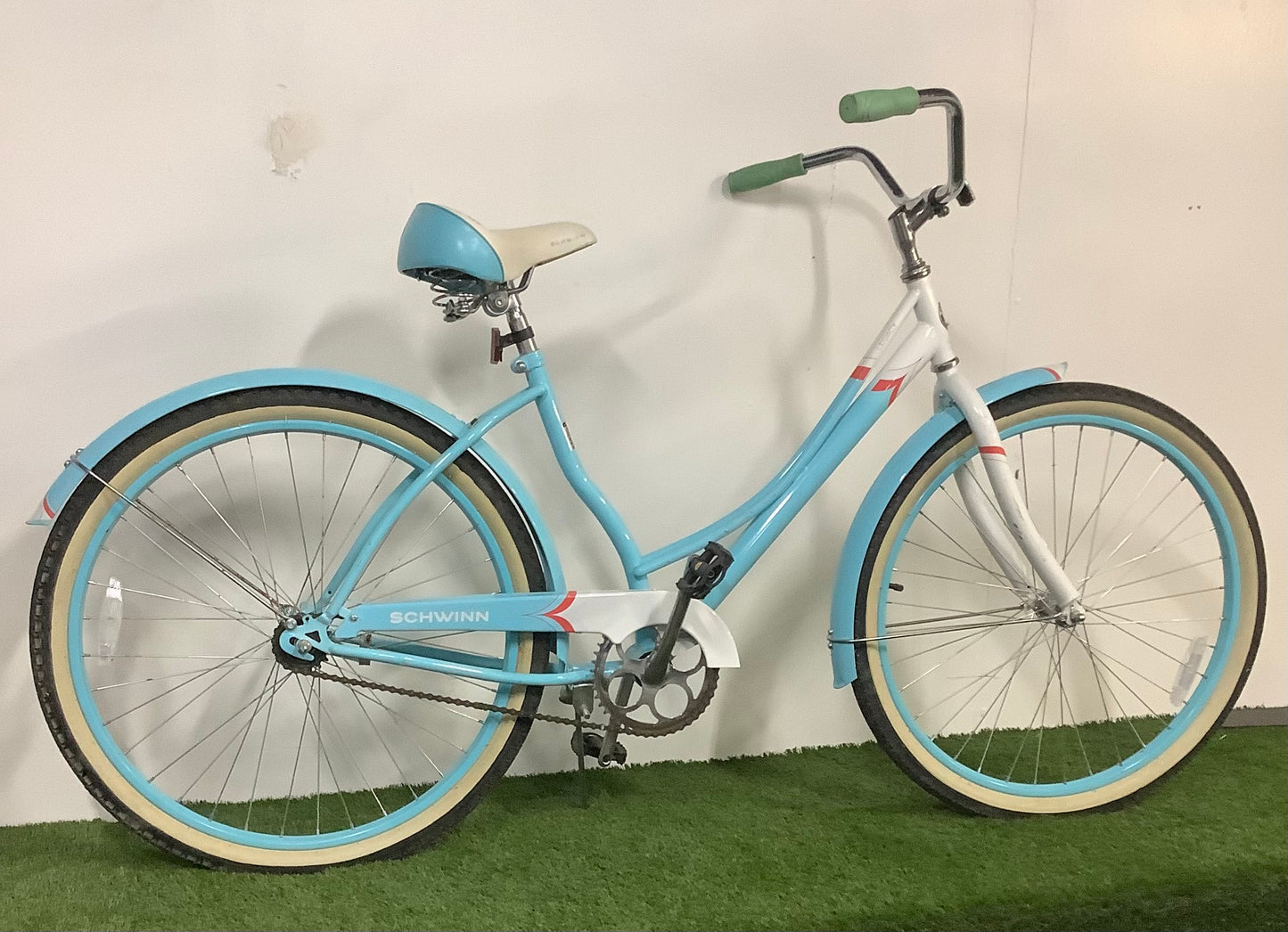 LEGACY - Schwinn - Medium