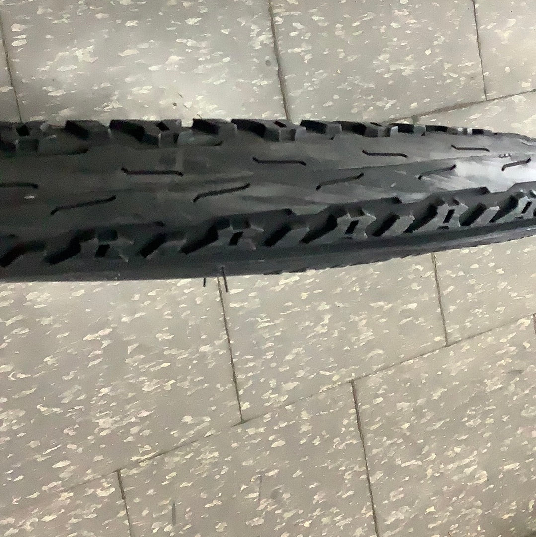 Tire 700 x 42c - CST