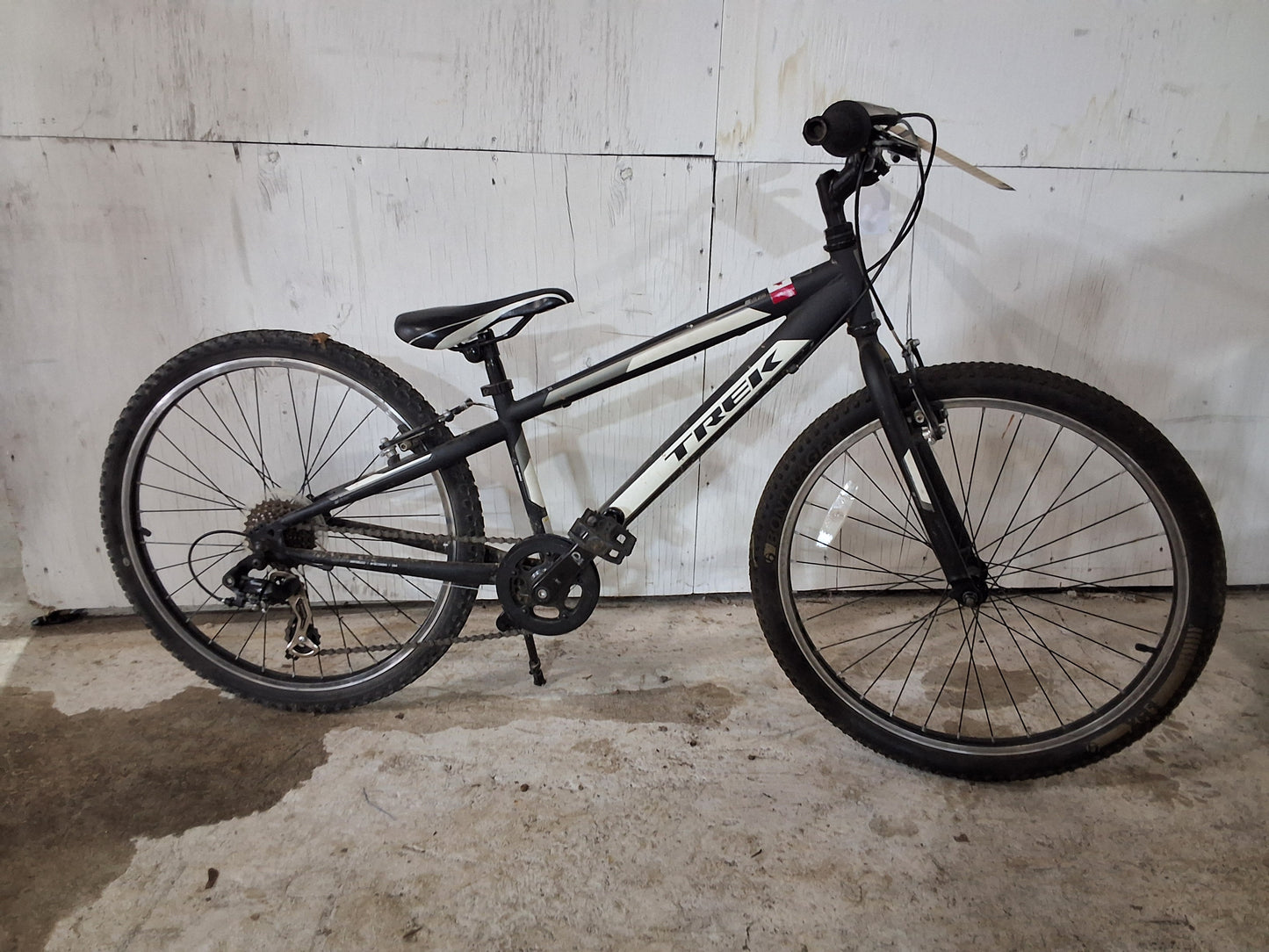 24" - MT200 - Trek