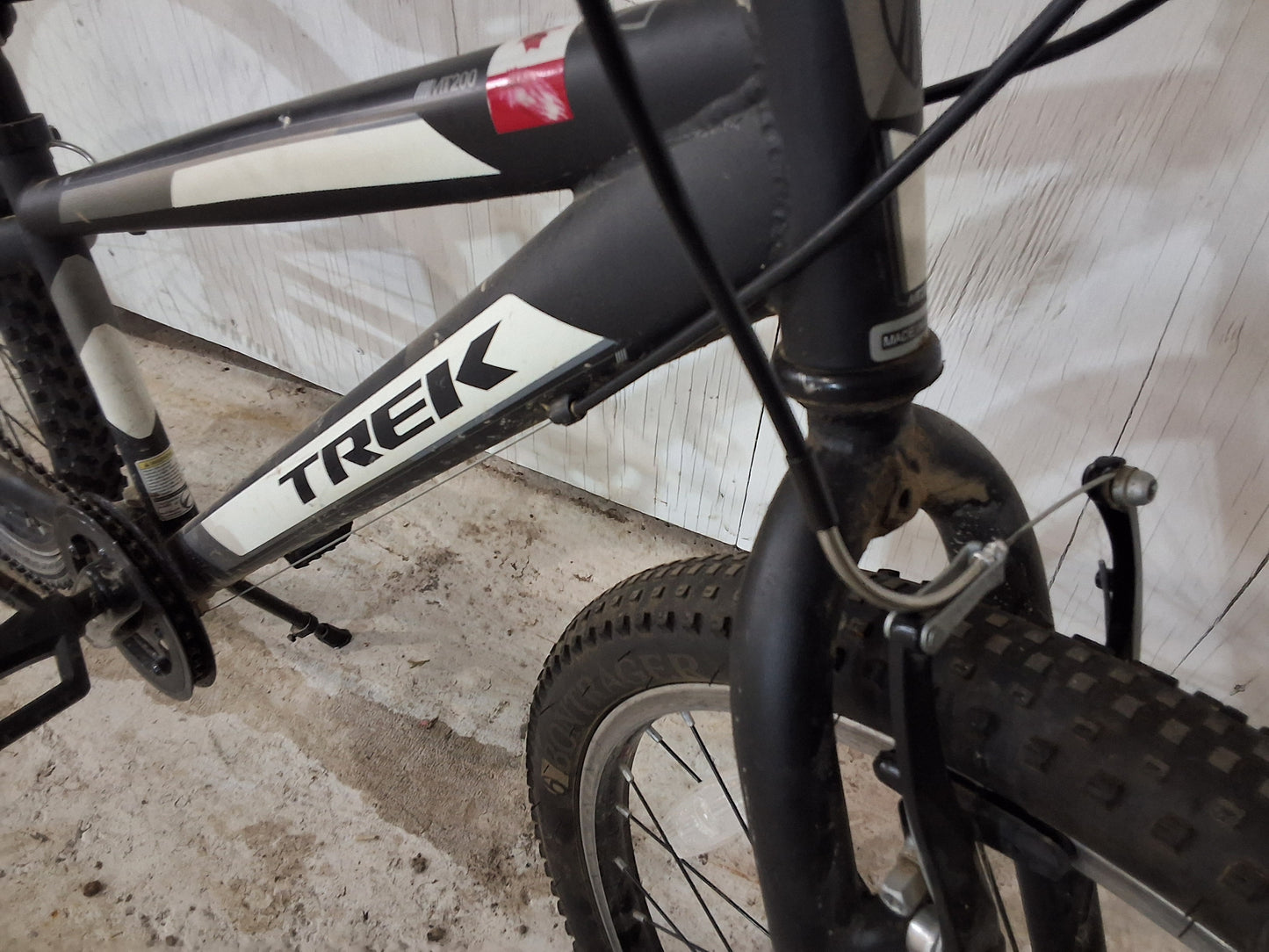 24" - MT200 - Trek