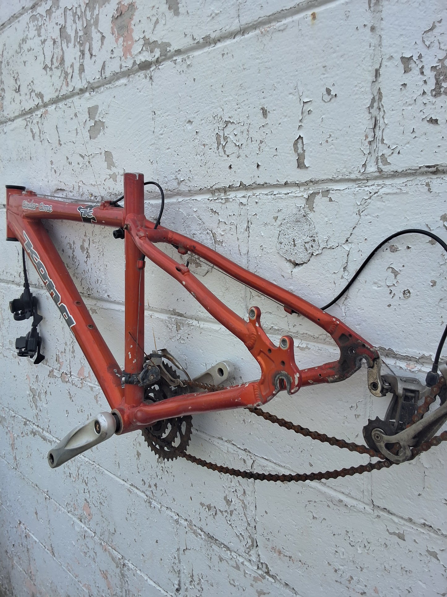 CINDER CONE - Kona - frame