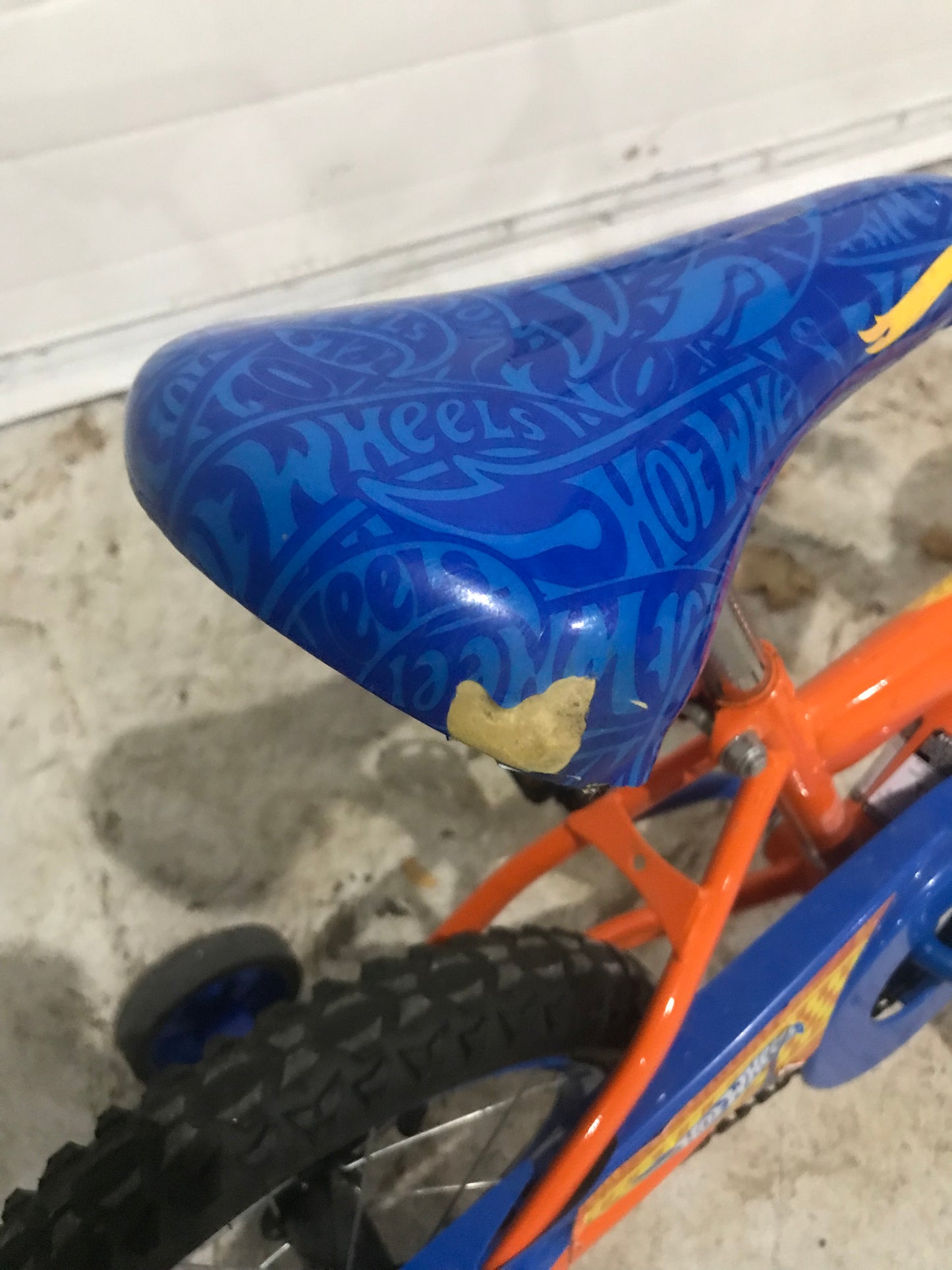 14" Hot Wheels - Dynacraft