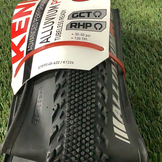 Tire - 700 x 45c - Kenda