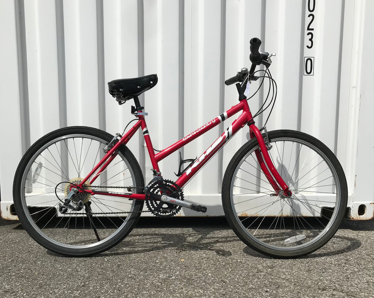 TOWN & COUNTRY - KHS