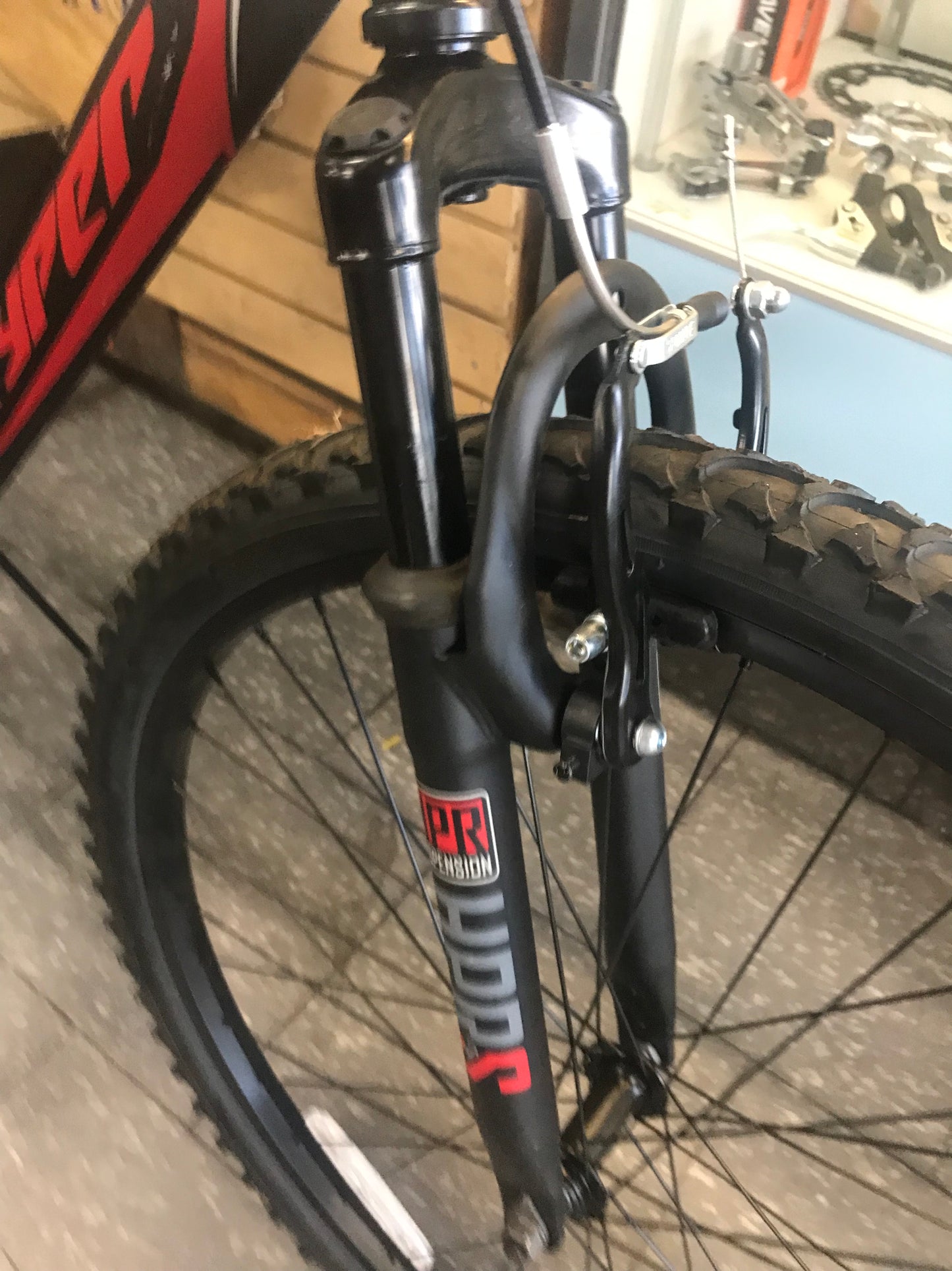 SHOCKER - Hyper - 26”