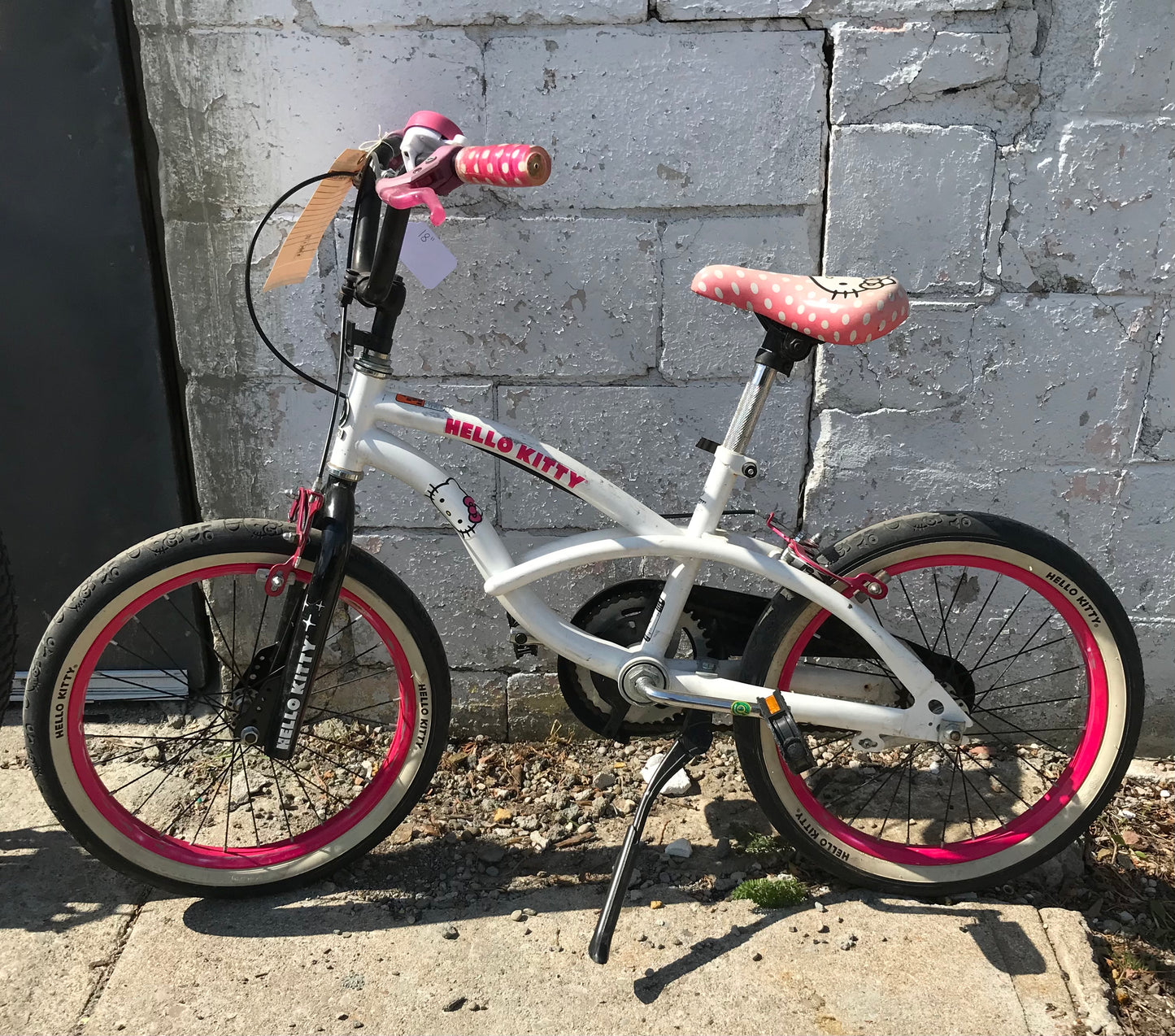 18" - HELLO KITTY - Dynocraft