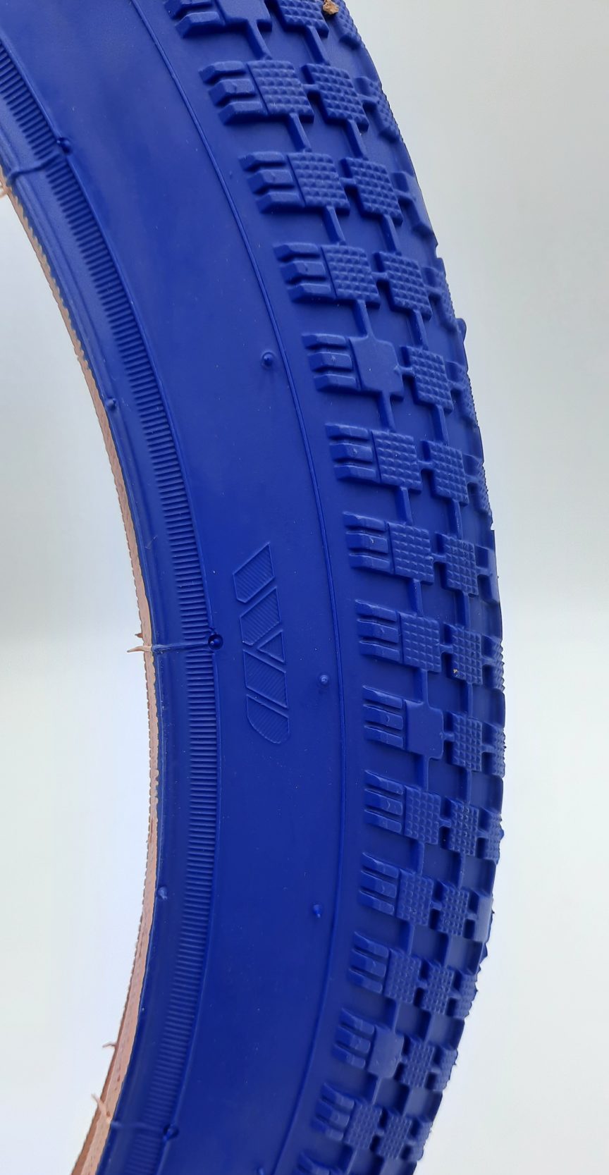 Tires - 20" x 2.3" - coloured